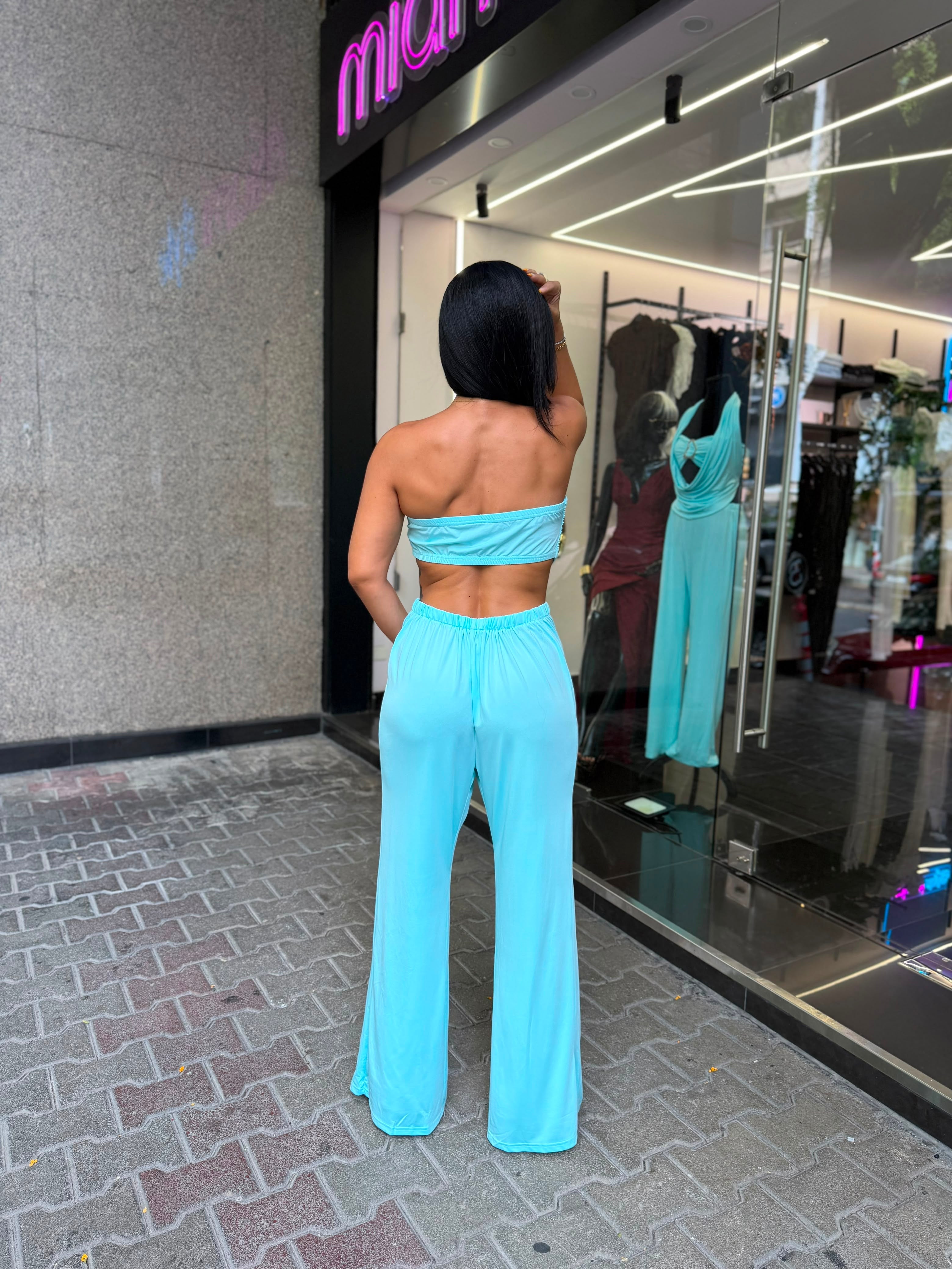 A Halter Set